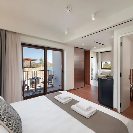 Stories Boutique Elounda
