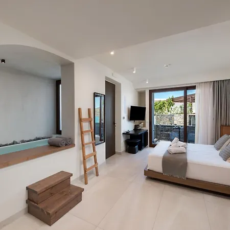 Stories Boutique Hotel 4*